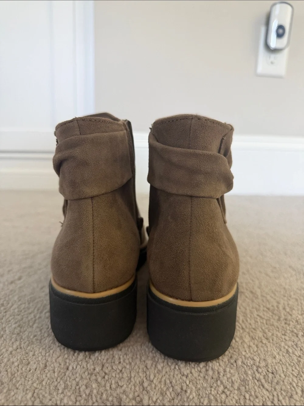 N/A stylish taupe
